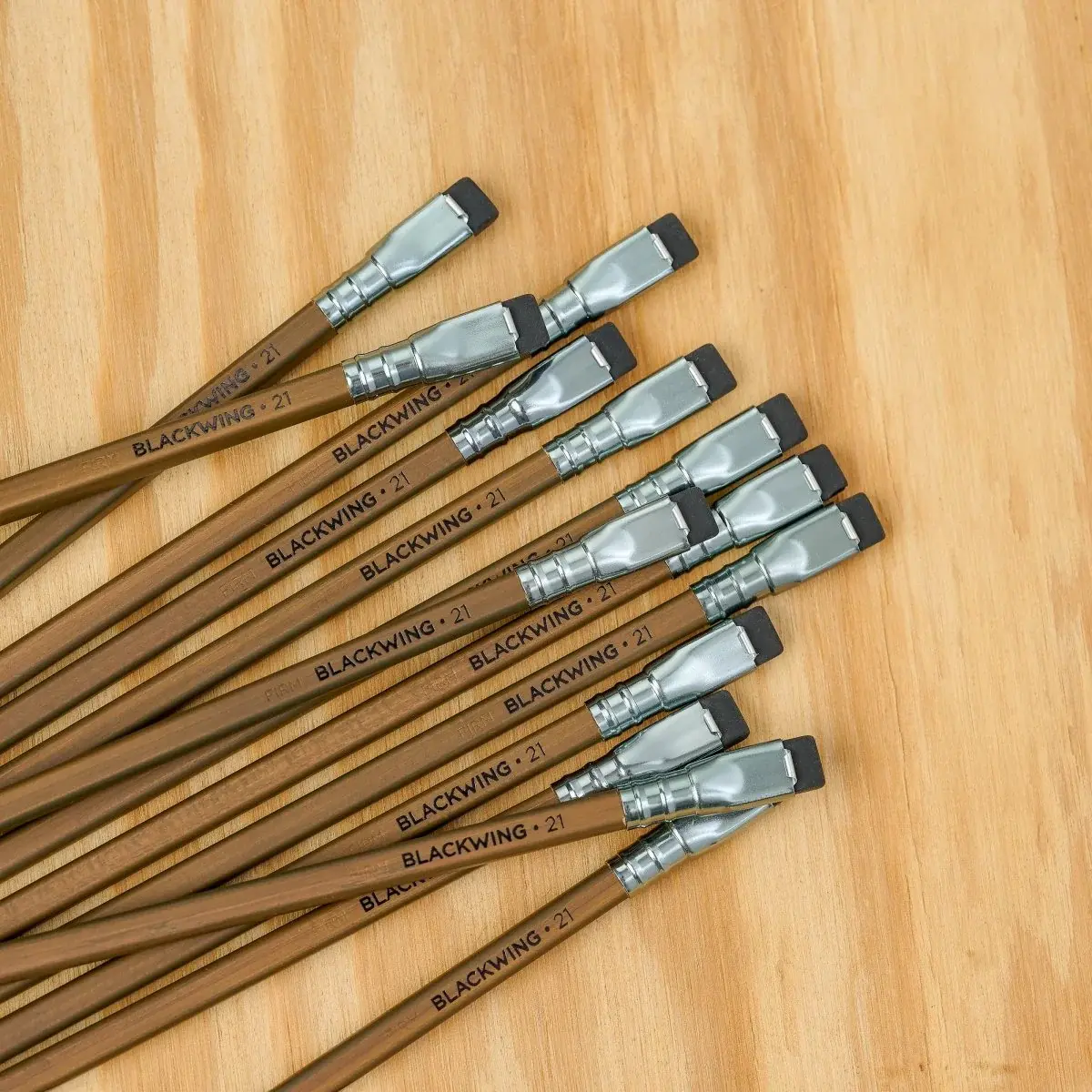 Lápiz Blackwing Volume 21 – Edición Tributo a la Carpintería (Copia)